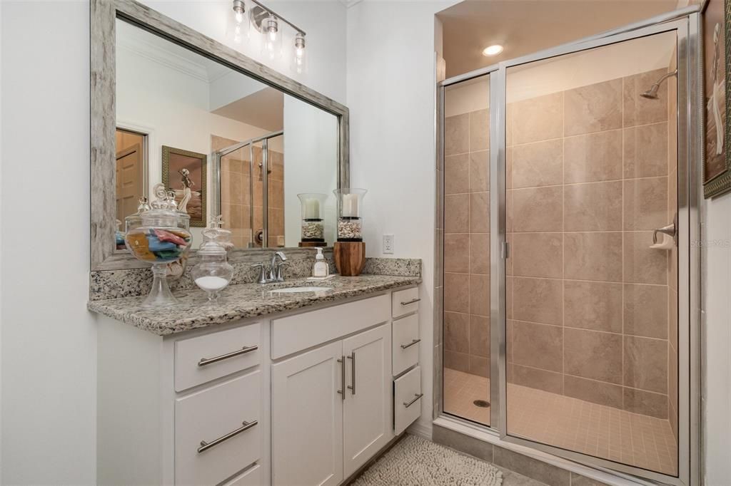 На продажу: $255,000 (2 спален, 2 ванн, 1154 Квадратных фут)