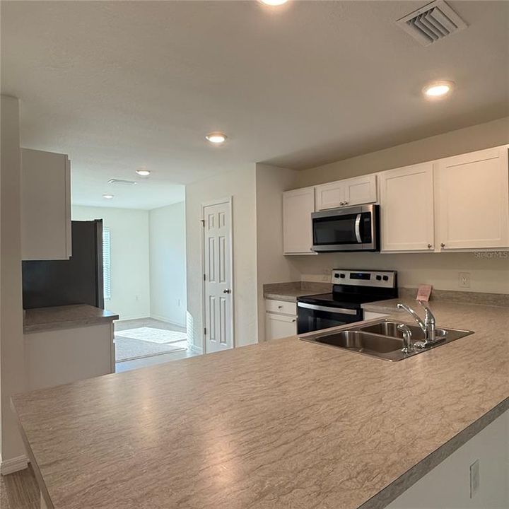 В аренду: $1,650 (3 спален, 2 ванн, 1555 Квадратных фут)