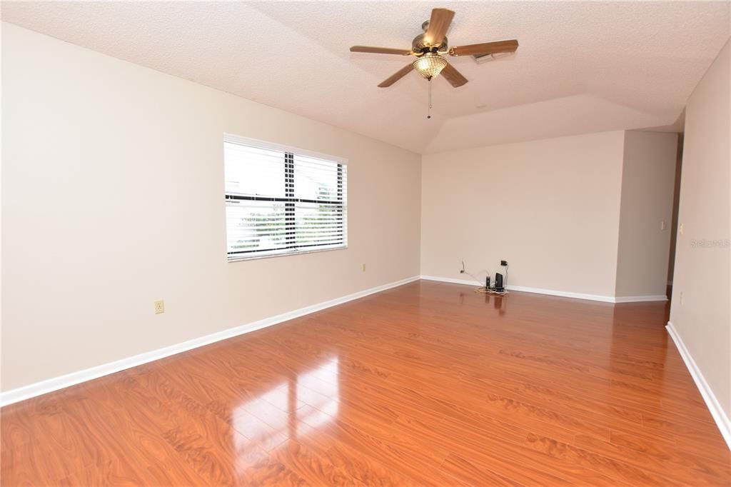 出租: $1,650 (2 贝兹, 2 浴室, 1342 平方英尺)