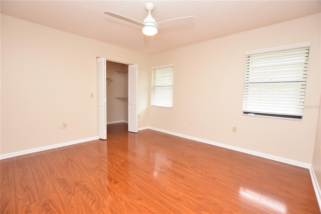 出租: $1,650 (2 贝兹, 2 浴室, 1342 平方英尺)