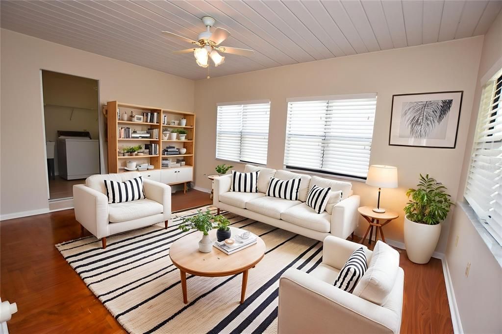 出租: $1,650 (2 贝兹, 2 浴室, 1342 平方英尺)