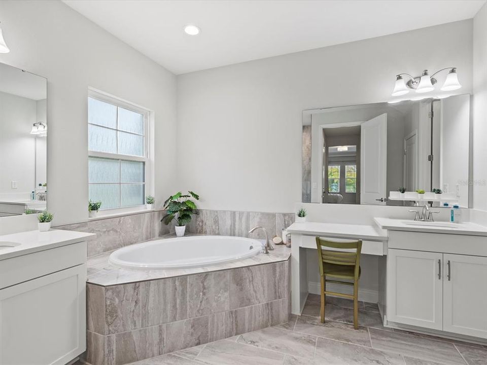 For Sale: $949,990 (4 beds, 4 baths, 3228 Square Feet)