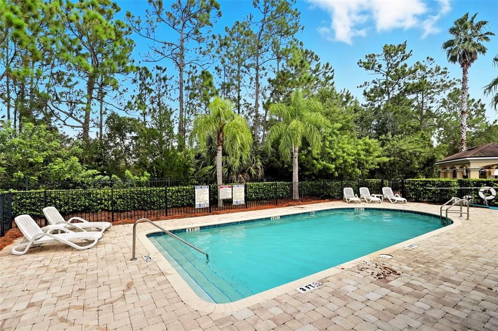 Под контрактом: $296,500 (3 спален, 2 ванн, 1514 Квадратных фут)