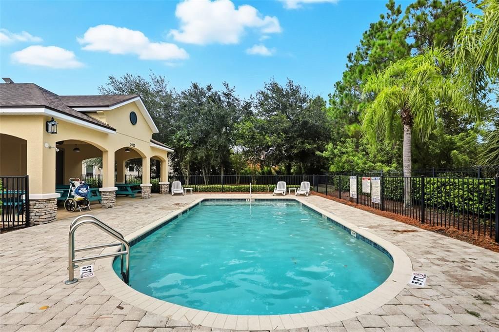 Под контрактом: $296,500 (3 спален, 2 ванн, 1514 Квадратных фут)