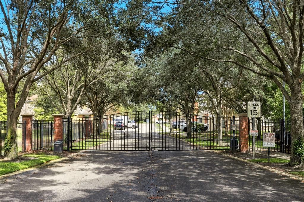 Под контрактом: $296,500 (3 спален, 2 ванн, 1514 Квадратных фут)