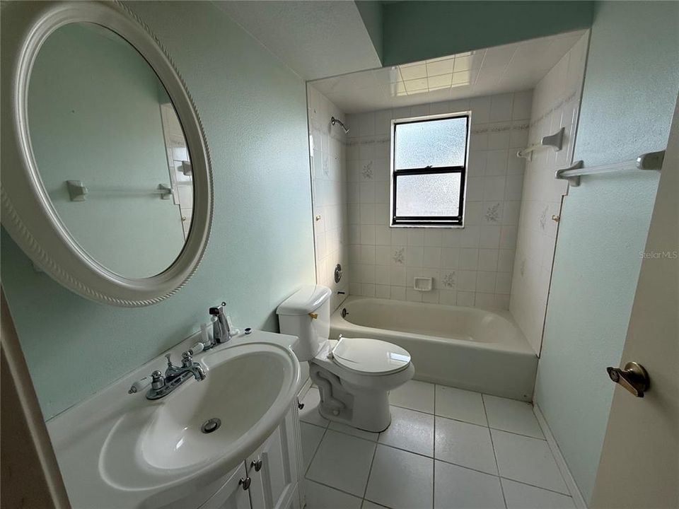 Active With Contract: $209,999 (3 beds, 2 baths, 1498 Square Feet)