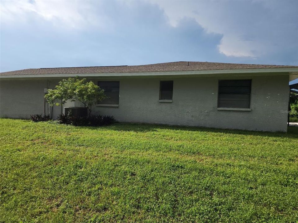 Active With Contract: $209,999 (3 beds, 2 baths, 1498 Square Feet)