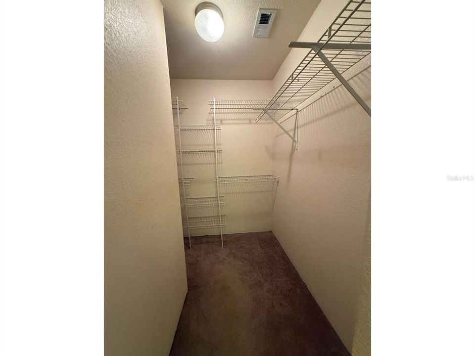 Active With Contract: $209,999 (3 beds, 2 baths, 1498 Square Feet)