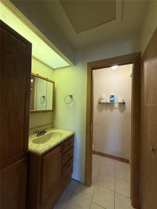 Active With Contract: $209,999 (3 beds, 2 baths, 1498 Square Feet)