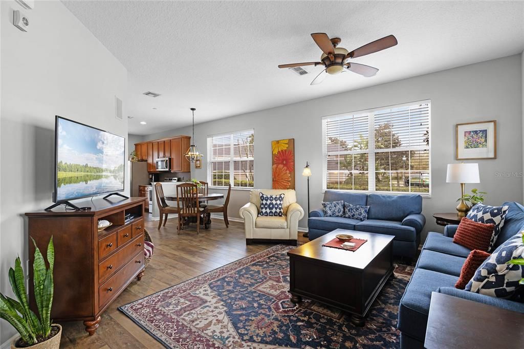 Active With Contract: $425,000 (4 beds, 3 baths, 1504 Square Feet)