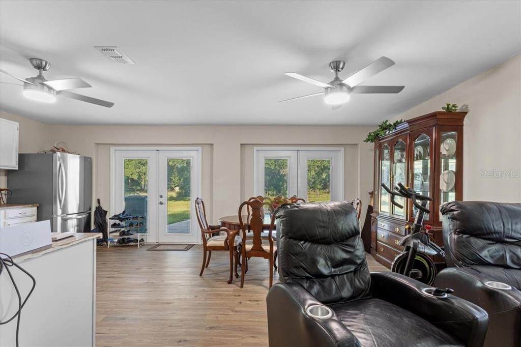 For Sale: $505,000 (3 beds, 3 baths, 1972 Square Feet)