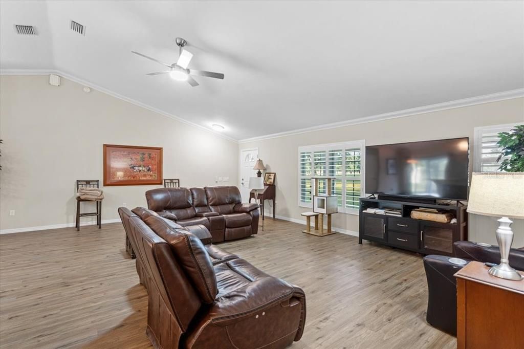 For Sale: $505,000 (3 beds, 3 baths, 1972 Square Feet)