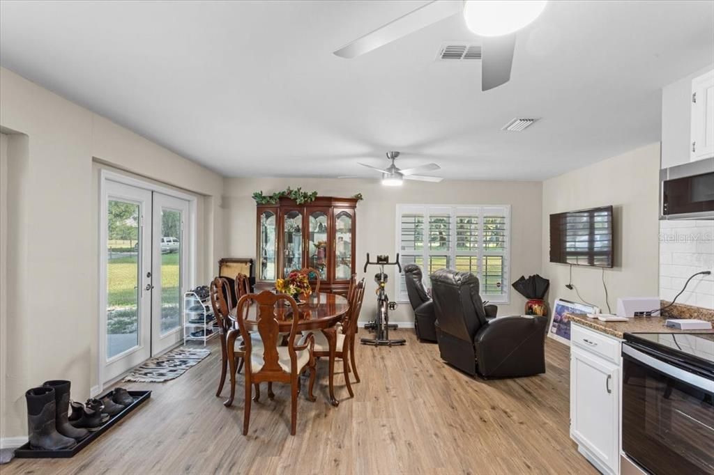 For Sale: $505,000 (3 beds, 3 baths, 1972 Square Feet)