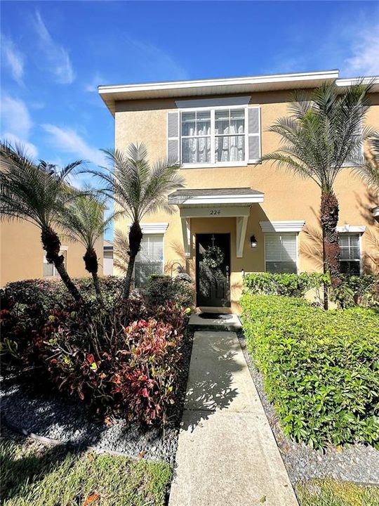 Activo con contrato: $309,000 (2 camas, 2 baños, 1293 Pies cuadrados)