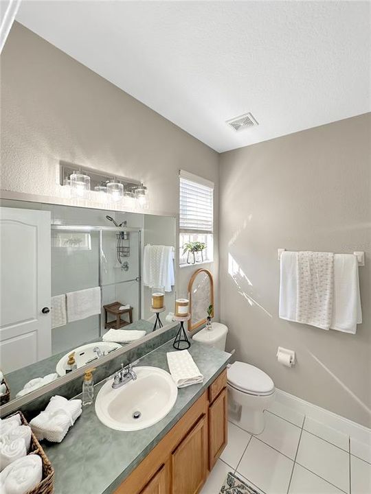 Activo con contrato: $309,000 (2 camas, 2 baños, 1293 Pies cuadrados)