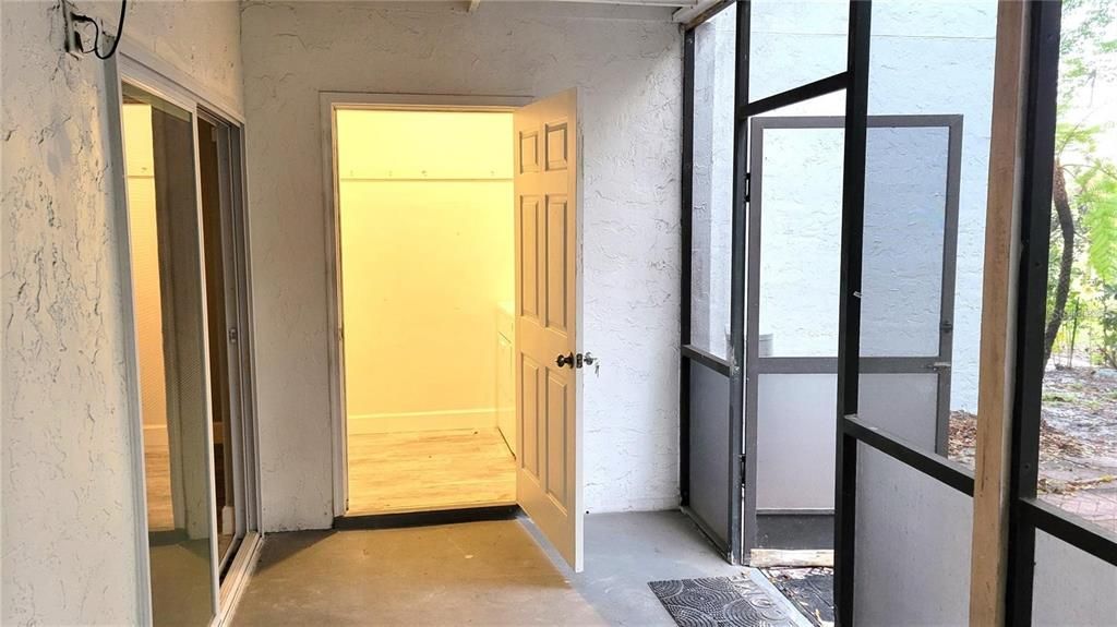 Active With Contract: $176,900 (3 beds, 2 baths, 1310 Square Feet)