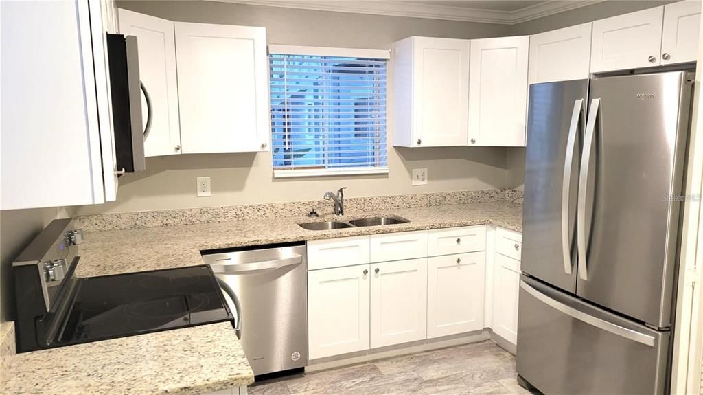 Active With Contract: $176,900 (3 beds, 2 baths, 1310 Square Feet)