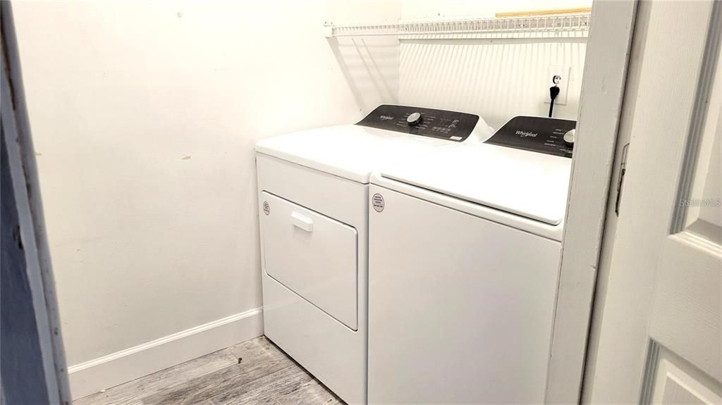 Active With Contract: $176,900 (3 beds, 2 baths, 1310 Square Feet)