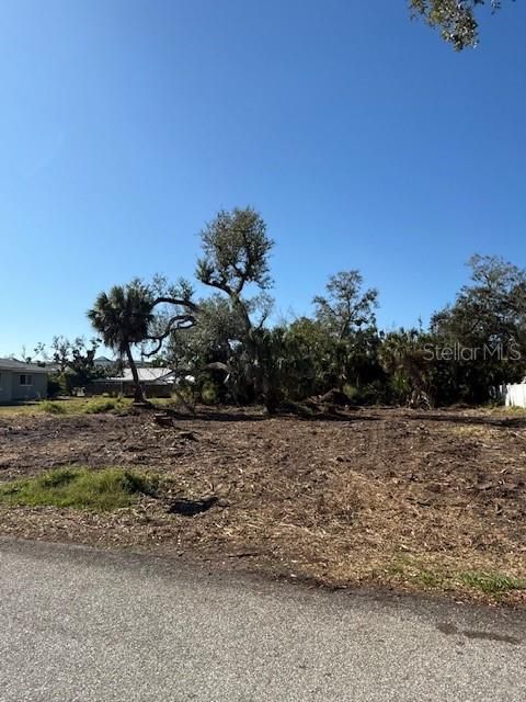 En Venta: $61,500 (0.30 acres)