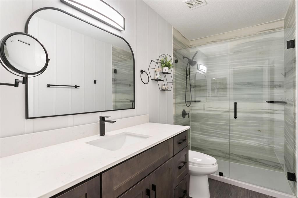 合同活跃: $551,000 (3 贝兹, 2 浴室, 2022 平方英尺)