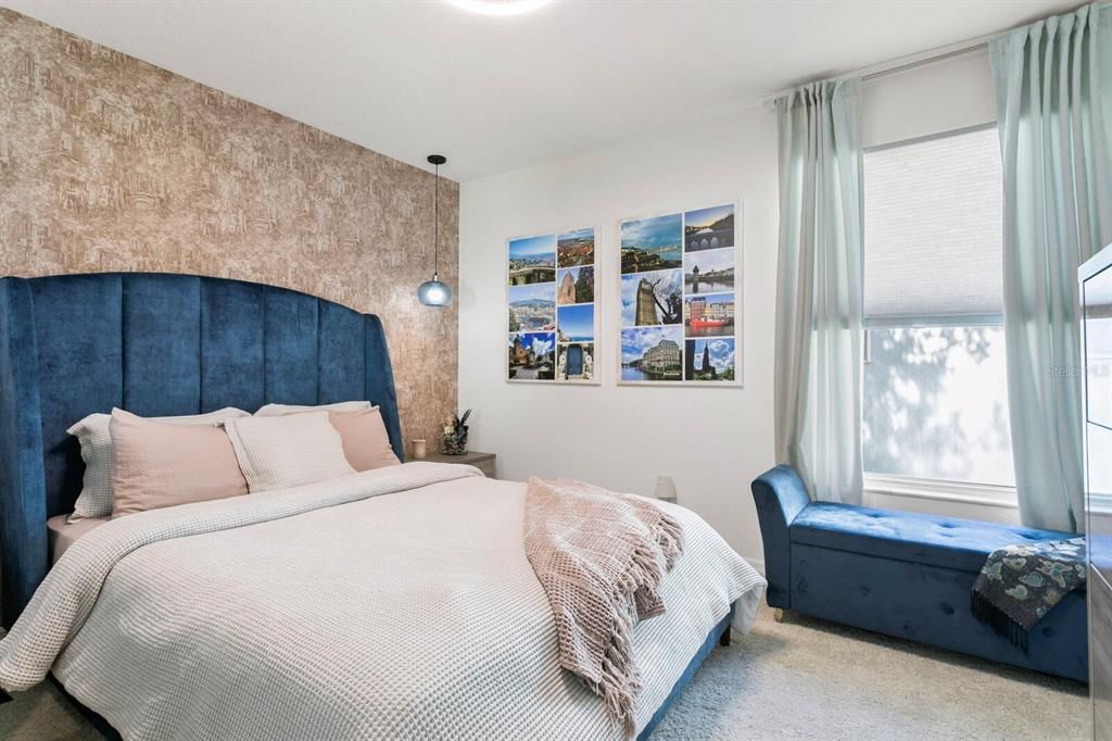 合同活跃: $551,000 (3 贝兹, 2 浴室, 2022 平方英尺)