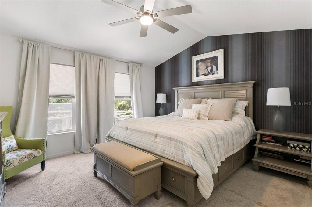 合同活跃: $551,000 (3 贝兹, 2 浴室, 2022 平方英尺)