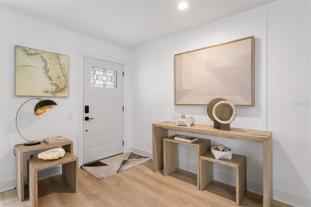 合同活跃: $551,000 (3 贝兹, 2 浴室, 2022 平方英尺)