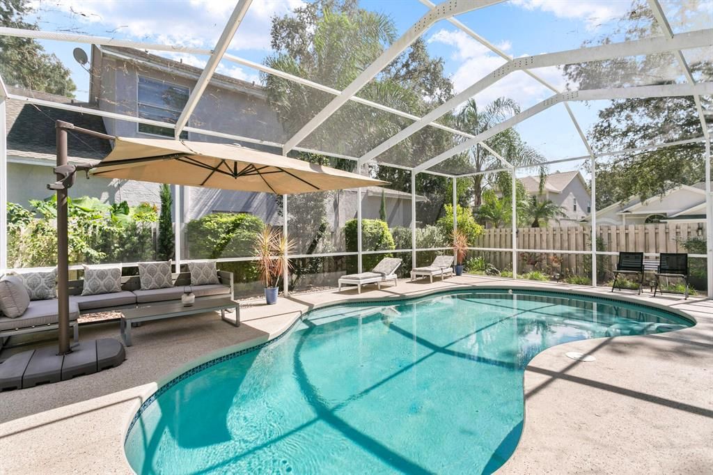 合同活跃: $551,000 (3 贝兹, 2 浴室, 2022 平方英尺)