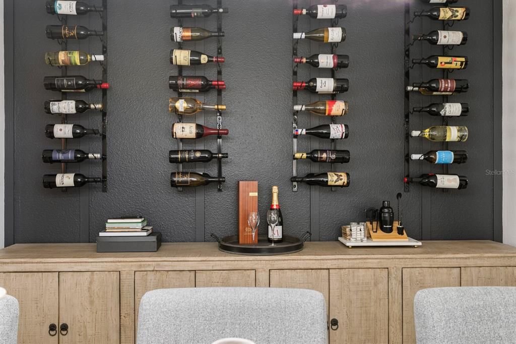 合同活跃: $551,000 (3 贝兹, 2 浴室, 2022 平方英尺)