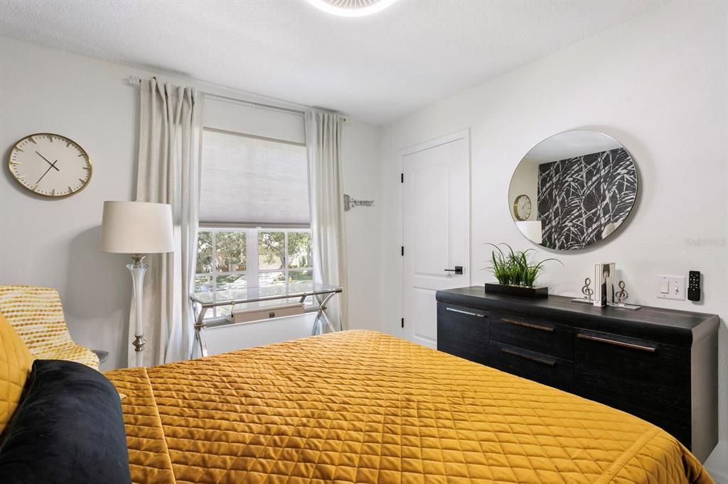 合同活跃: $551,000 (3 贝兹, 2 浴室, 2022 平方英尺)