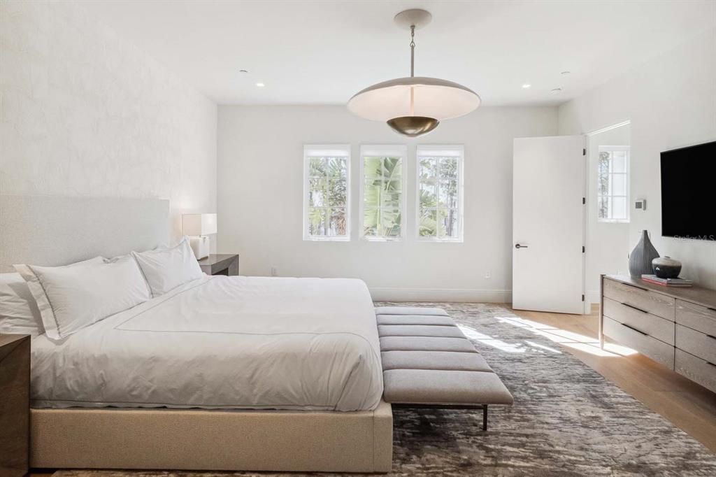 For Sale: $2,595,000 (4 beds, 4 baths, 3778 Square Feet)