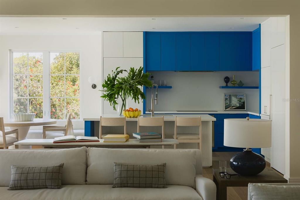 For Sale: $2,595,000 (4 beds, 4 baths, 3778 Square Feet)