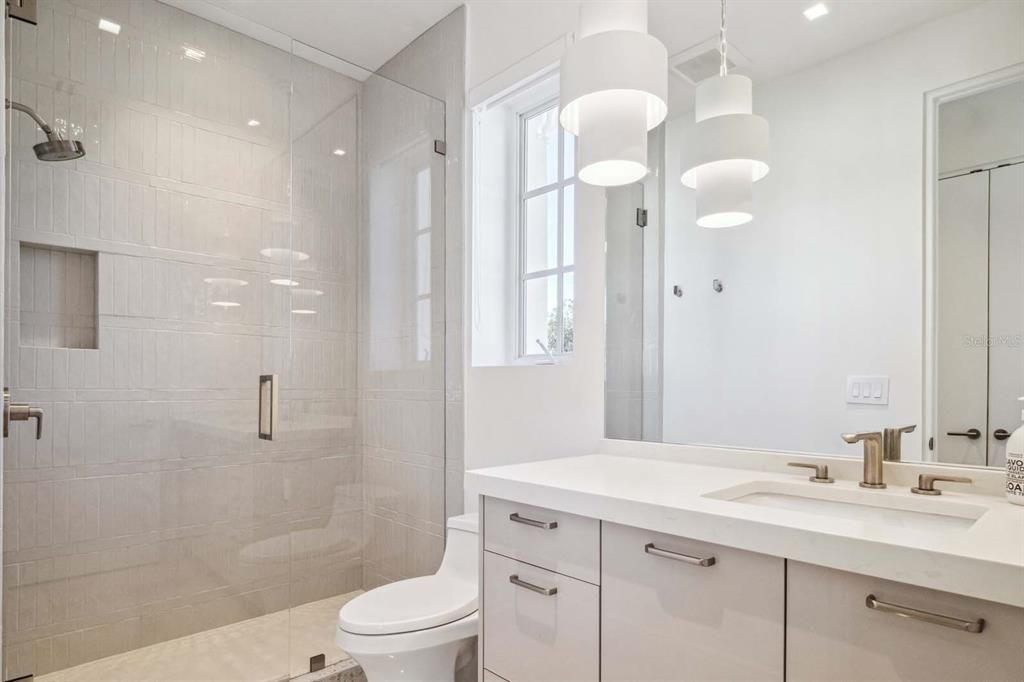 For Sale: $2,595,000 (4 beds, 4 baths, 3778 Square Feet)