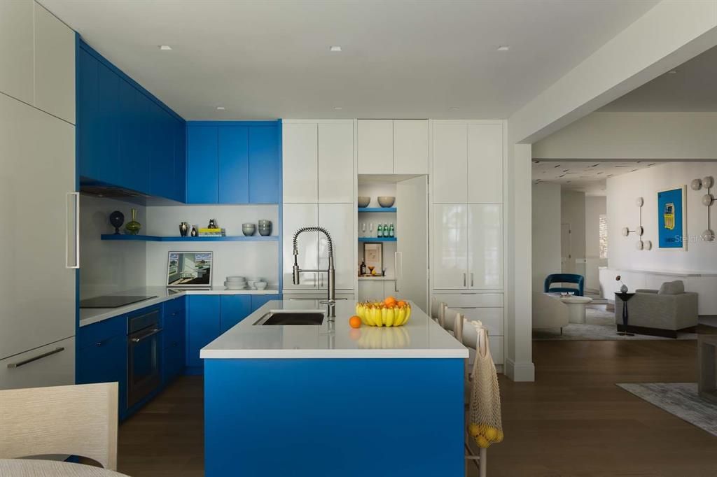 For Sale: $2,595,000 (4 beds, 4 baths, 3778 Square Feet)