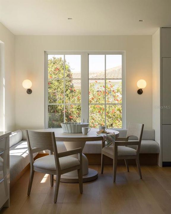 For Sale: $2,595,000 (4 beds, 4 baths, 3778 Square Feet)