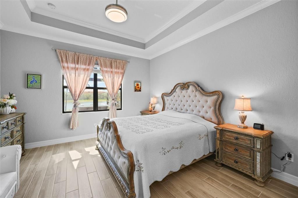 待售: $900,000 (3 贝兹, 2 浴室, 2016 平方英尺)