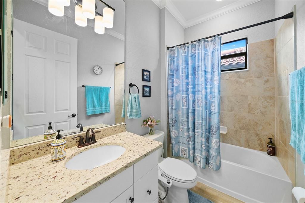 待售: $900,000 (3 贝兹, 2 浴室, 2016 平方英尺)