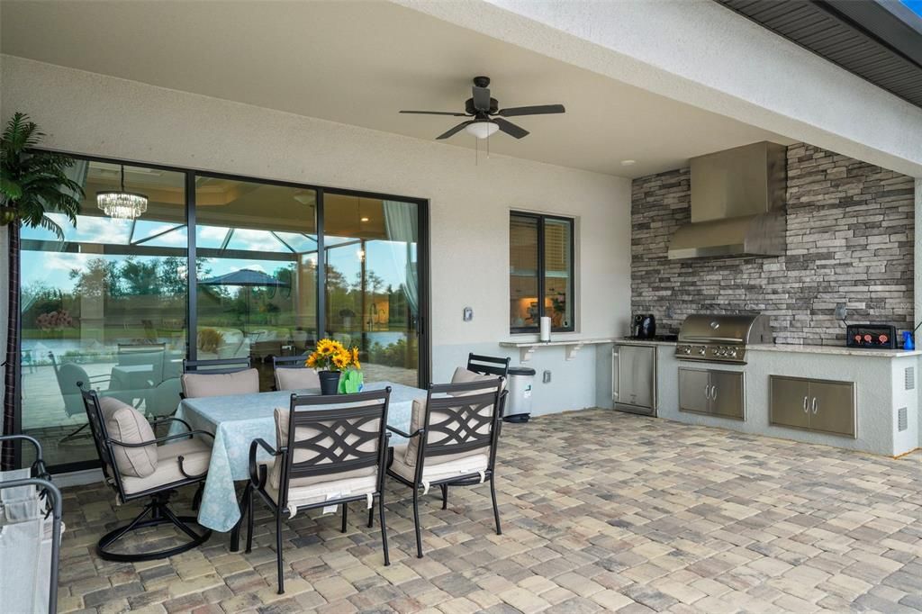 待售: $900,000 (3 贝兹, 2 浴室, 2016 平方英尺)