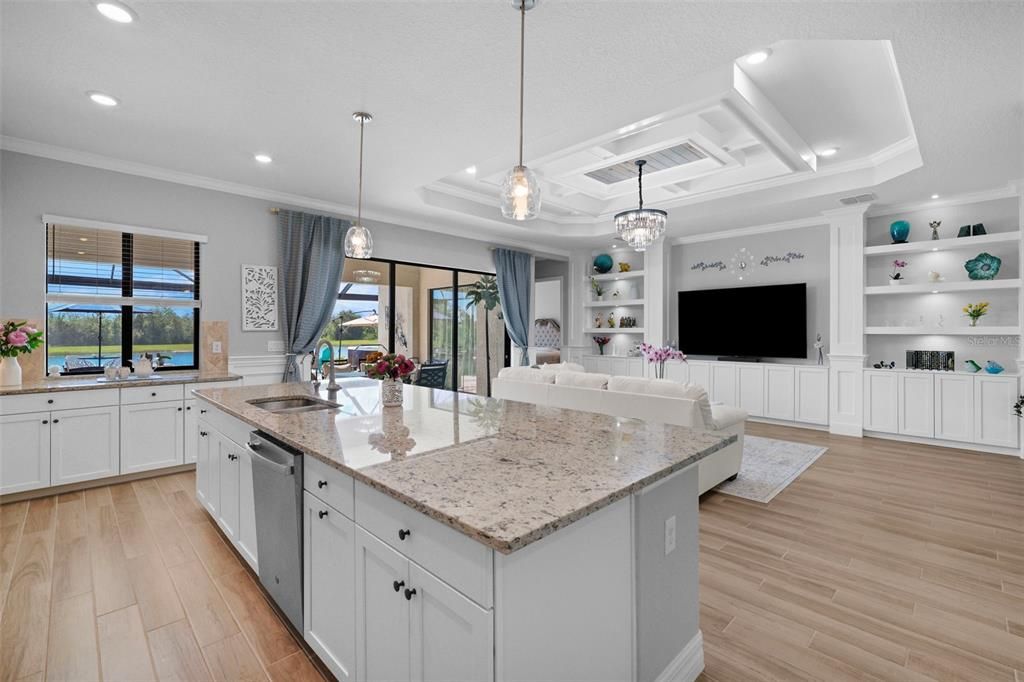 待售: $900,000 (3 贝兹, 2 浴室, 2016 平方英尺)