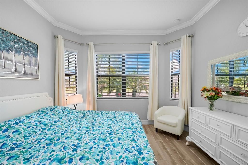 待售: $900,000 (3 贝兹, 2 浴室, 2016 平方英尺)