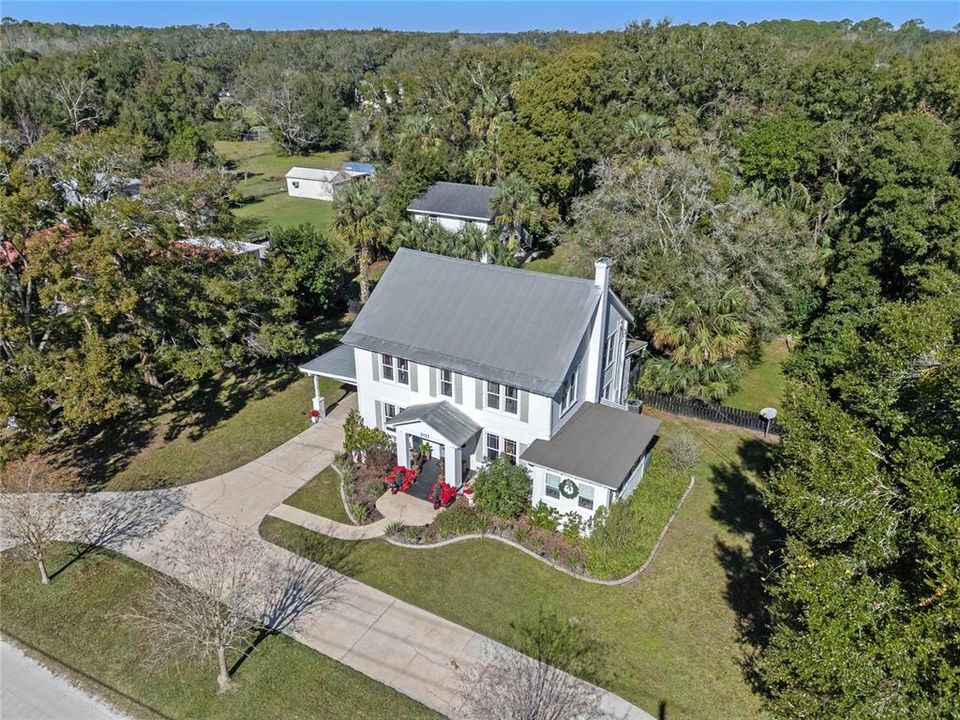 For Sale: $579,900 (3 beds, 2 baths, 2600 Square Feet)