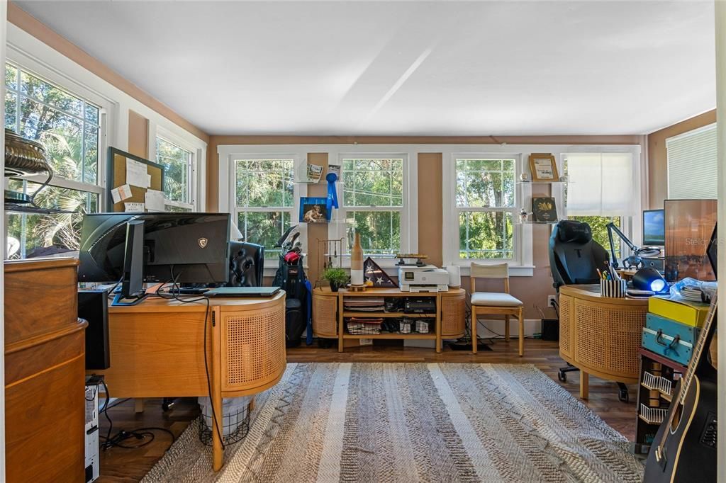 For Sale: $579,900 (3 beds, 2 baths, 2600 Square Feet)