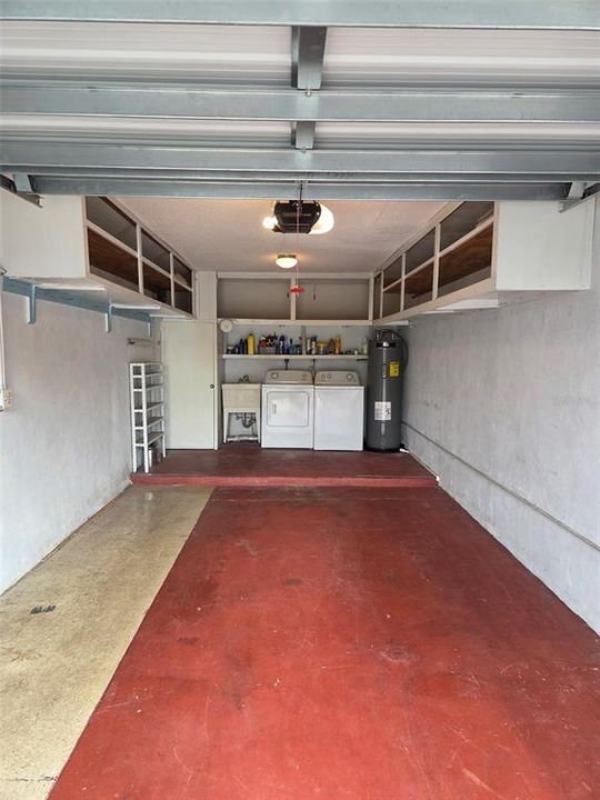 Под контрактом: $99,999 (1 спален, 1 ванн, 814 Квадратных фут)