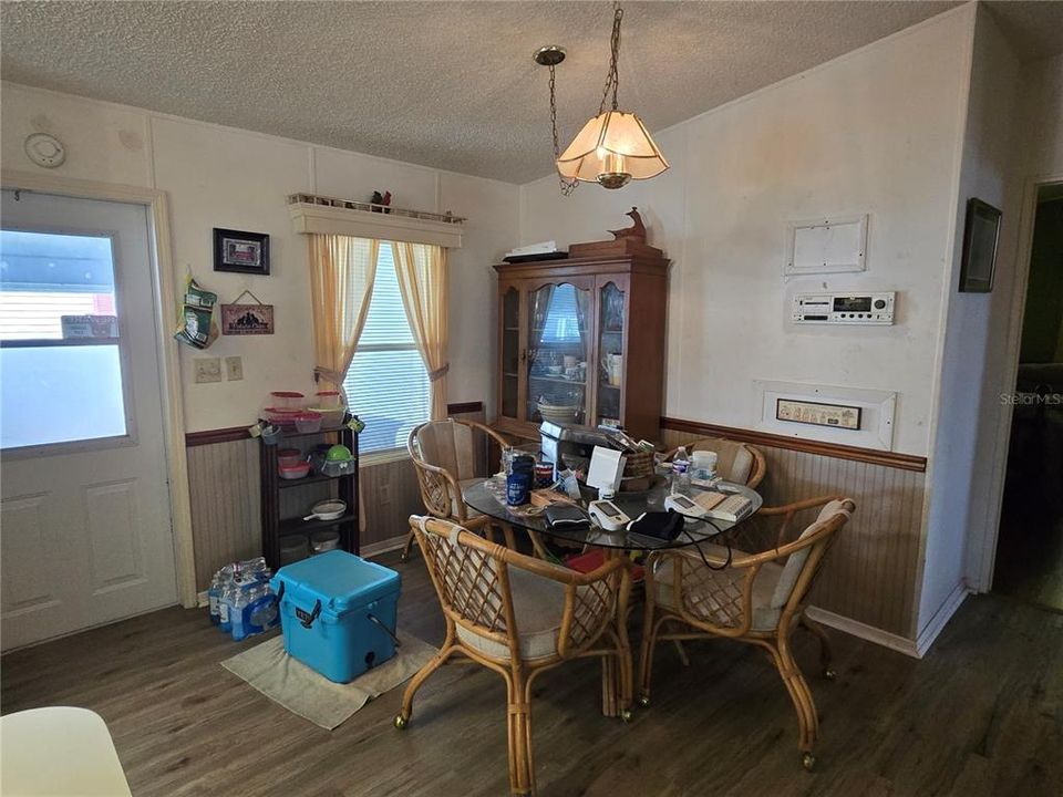 待售: $157,800 (2 贝兹, 2 浴室, 1248 平方英尺)