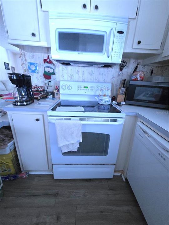 待售: $157,800 (2 贝兹, 2 浴室, 1248 平方英尺)