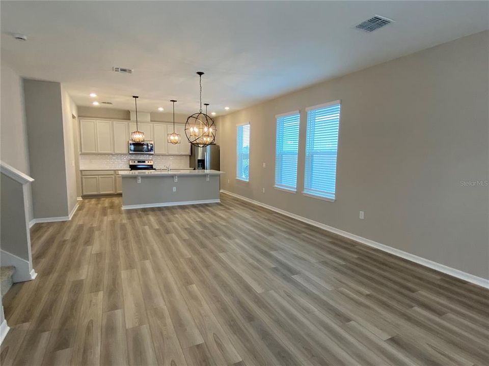 Active With Contract: $2,750 (4 beds, 2 baths, 2094 Square Feet)