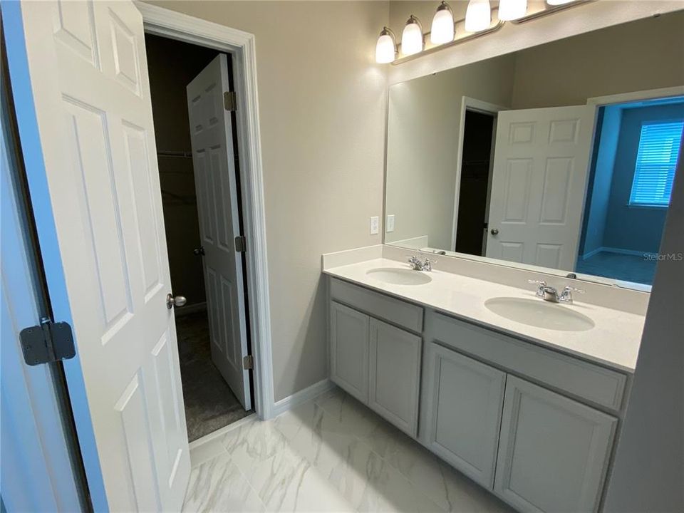 Active With Contract: $2,750 (4 beds, 2 baths, 2094 Square Feet)