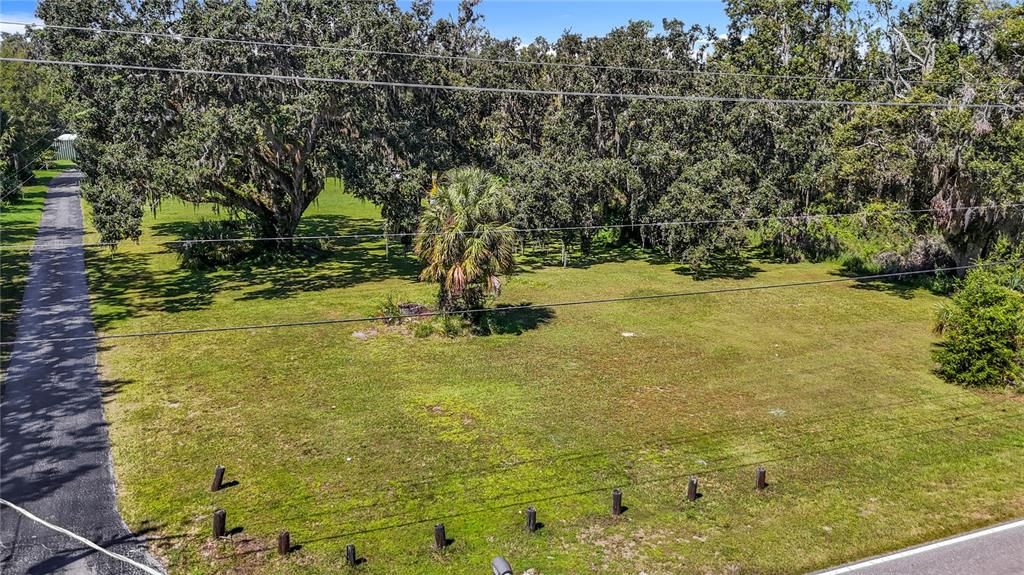 Activo con contrato: $129,900 (1.60 acres)