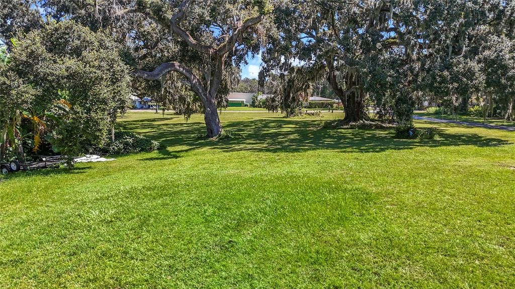 Activo con contrato: $129,900 (1.60 acres)