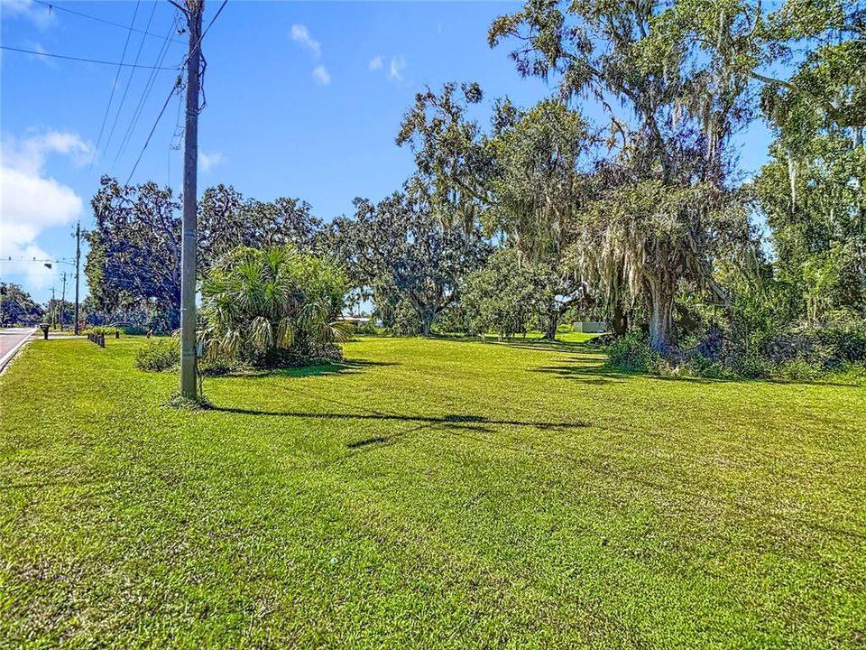 Activo con contrato: $129,900 (1.60 acres)